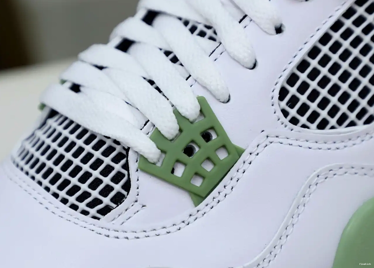 4 JORDAN AIR 